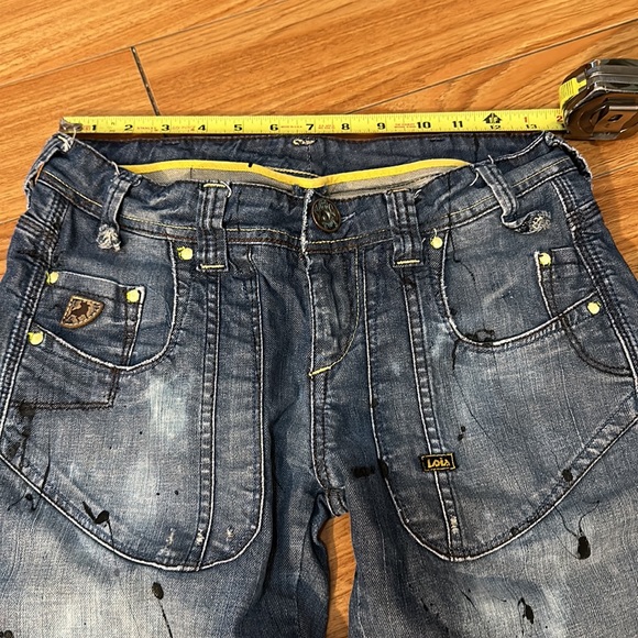 Lois Distressed Jeans - Picture 3 of 5